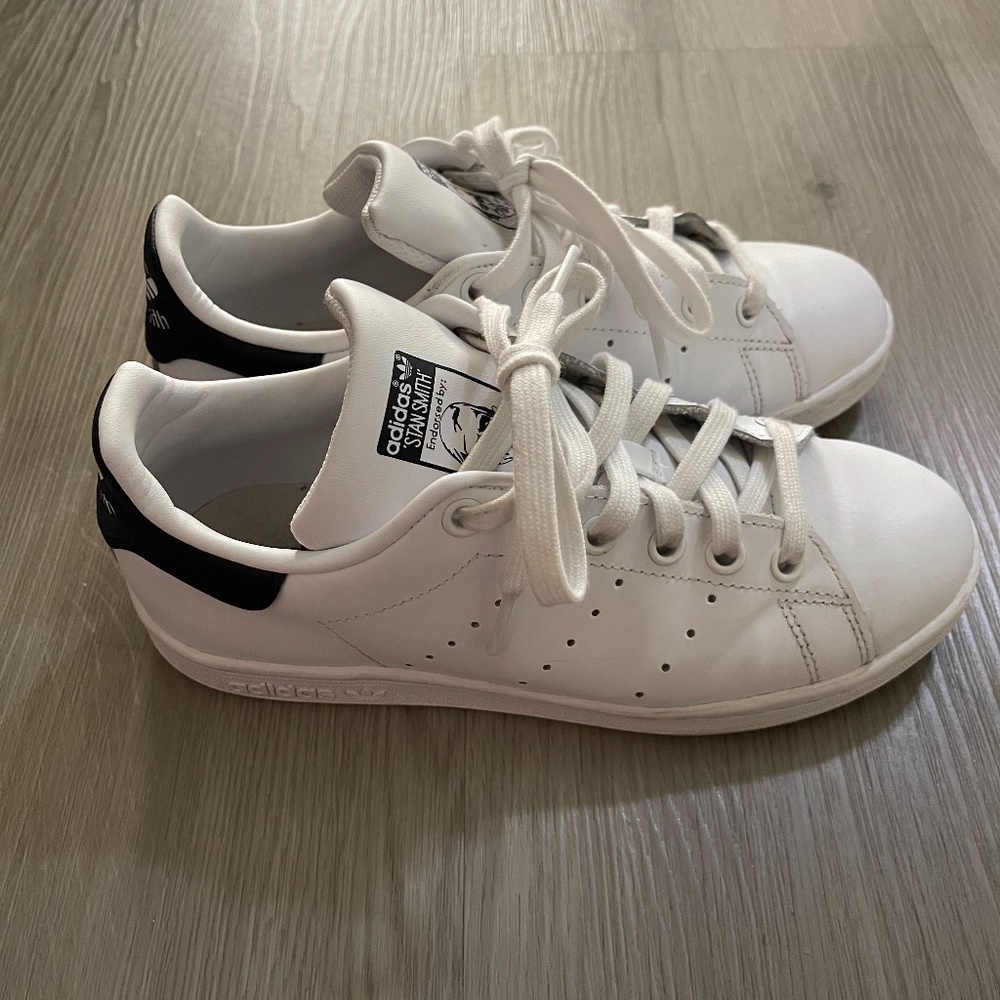 Adidas Stan Smith - Kid's size 5 (Women's 6.5)